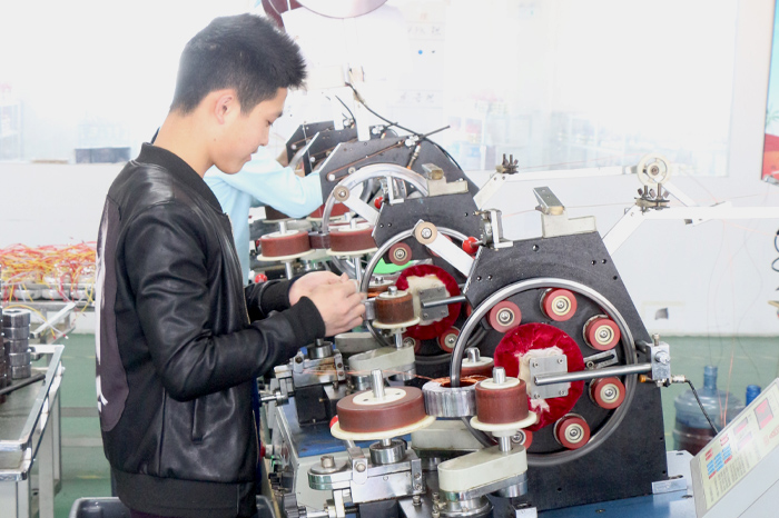 圣元電器生產(chǎn)線 圣元電器生產(chǎn)線