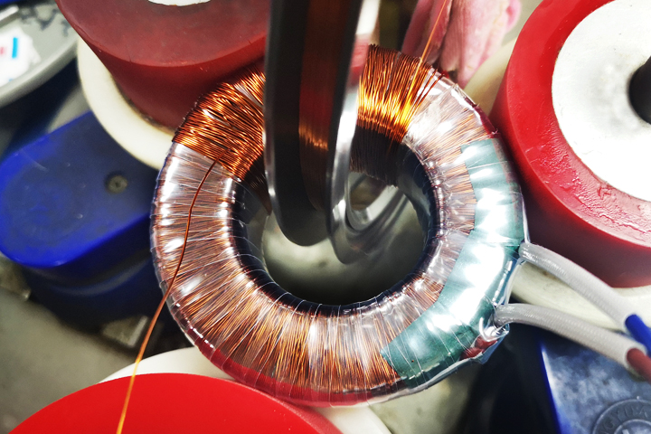 圣元電器環(huán)形變壓器全銅線專業(yè)繞制