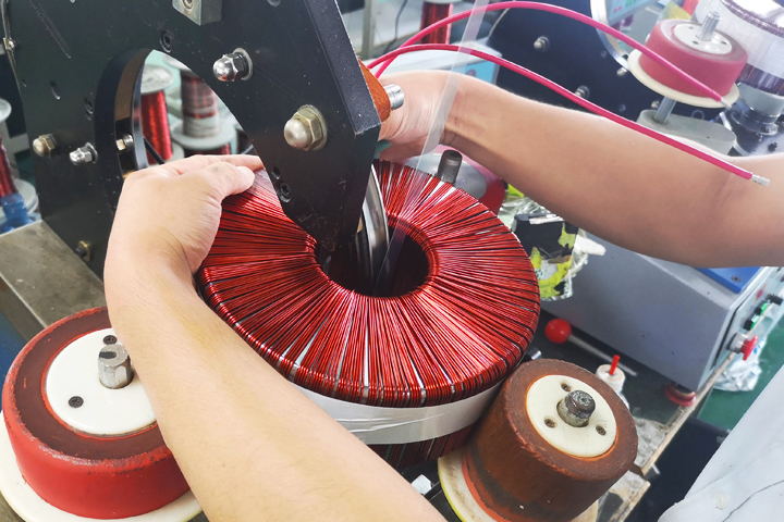 圣元電器-地暖變壓器絕緣膜繞制ing 圣元電器-地暖變壓器絕緣膜繞制ing